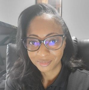 Meet your Posher, Janelle